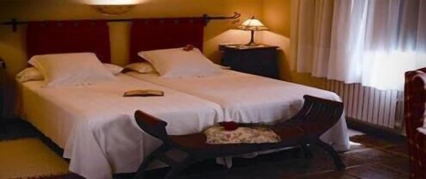 Imagen de la habitación del Hotel Golf Can Rafel, Cervell&oacute;. Foto 15