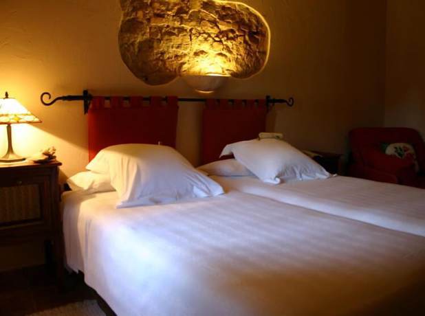 Imagen de la habitación del Hotel Golf Can Rafel, Cervell&oacute;. Foto 16