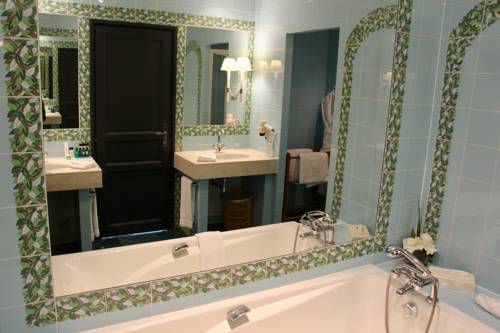 Imagen de la habitación del Hotel Golf Château De Chailly. Foto 8