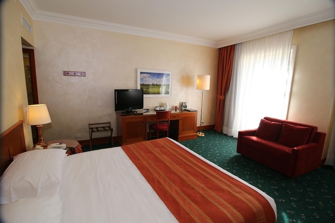 Imagen de la habitación del Hotel Golf Club Cavagli&agrave;. Foto 10