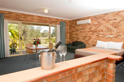 Imagen de la habitación del Hotel Golf Club Motor Inn Wingham. Foto 3