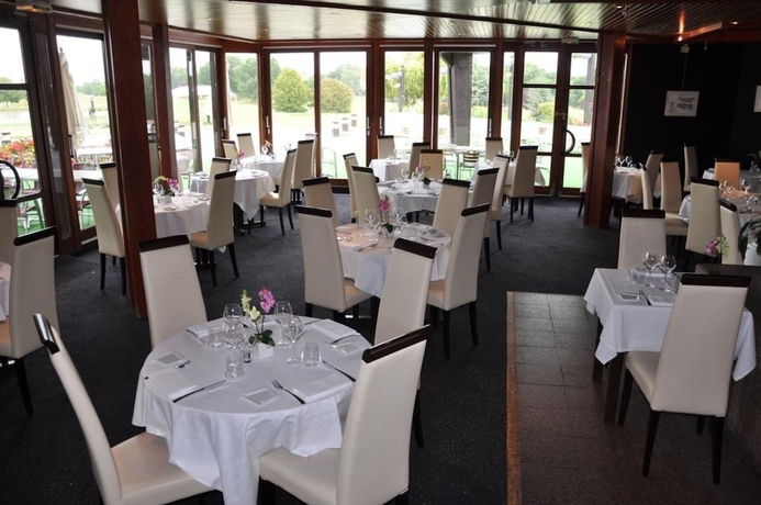 Imagen del bar/restaurante del Hotel Golf De Mont Griffon. Foto 8