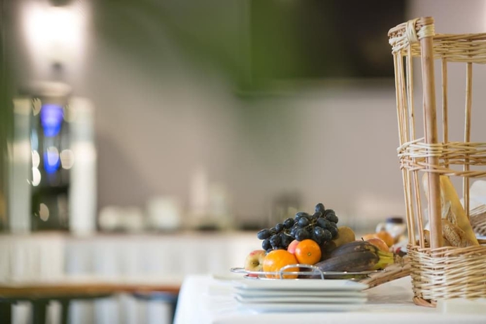 Imagen del bar/restaurante del Hotel Golf De Mont Griffon. Foto 9