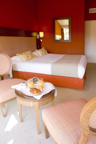 Imagen de la habitación del Hotel Golf De Valescure and Spa Nuxe. Foto 7