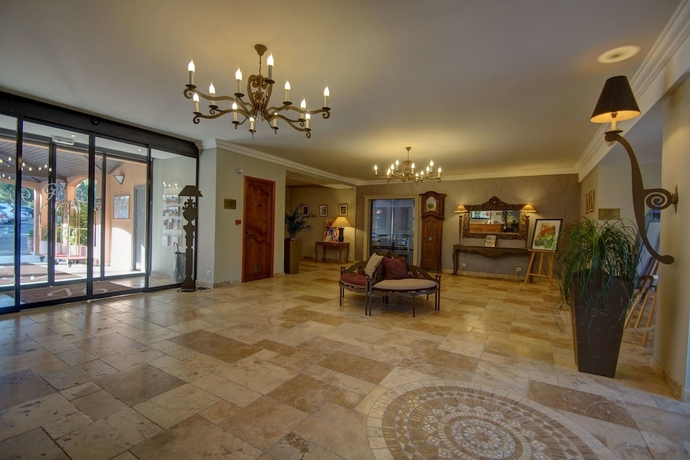 Imagen de los interiores del Hotel Golf De Valescure and Spa Nuxe. Foto 17