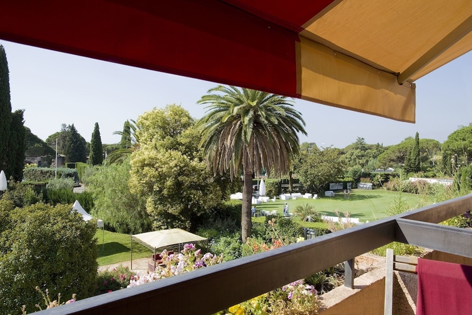 Imagen de la habitación del Hotel Golf De Valescure and Spa Nuxe. Foto 11