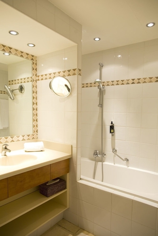 Imagen de la habitación del Hotel Golf De Valescure and Spa Nuxe. Foto 13