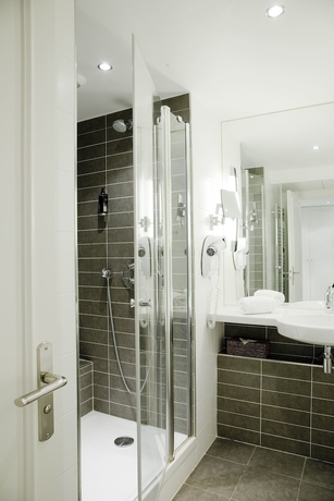 Imagen de la habitación del Hotel Golf De Valescure and Spa Nuxe. Foto 14