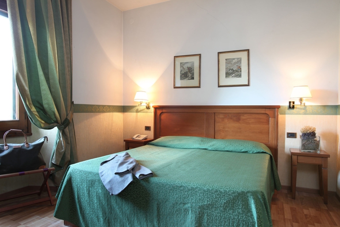 Imagen de la habitación del Hotel Golf, Florencia. Foto 9