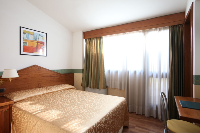 Imagen de la habitación del Hotel Golf, Florencia. Foto 10