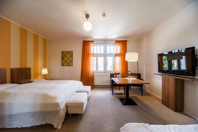 Imagen de la habitación del Hotel Golf Garni. Foto 6