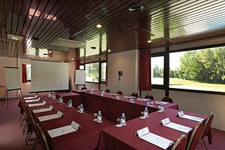 Imagen de los interiores del Hotel Golf Hotel de Grenoble. Foto 6