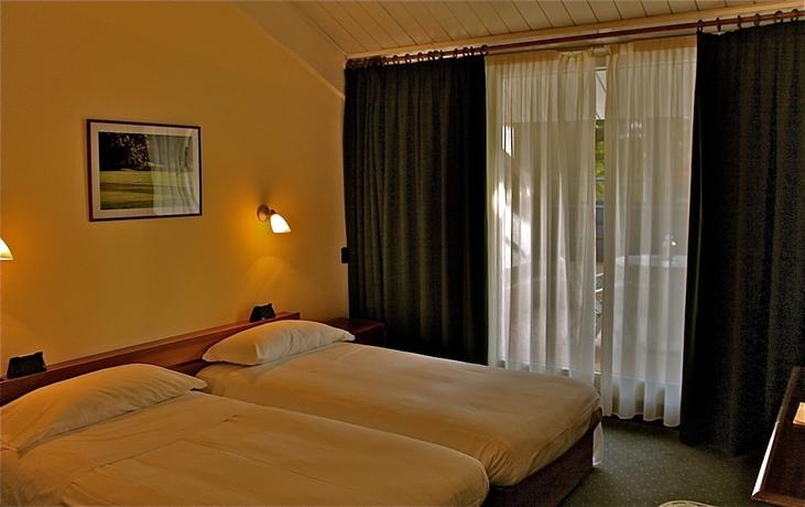 Imagen de la habitación del Hotel Golf La Pinetina. Foto 5