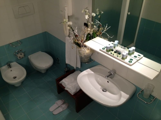 Imagen de la habitación del Hotel Golf La Pinetina. Foto 10