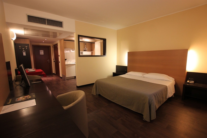 Imagen de la habitación del Hotel Golf Milano. Foto 10