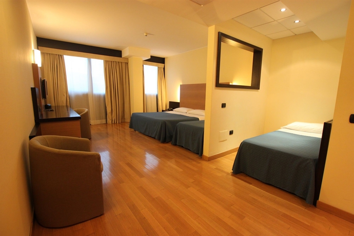 Imagen de la habitación del Hotel Golf Milano. Foto 11