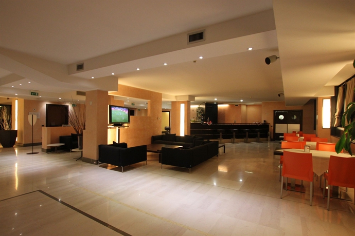 Imagen de los interiores del Hotel Golf Milano. Foto 16