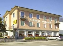 Imagen del bar/restaurante del Hotel Golf Mirador. Foto 1