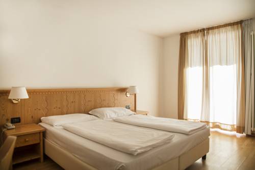 Imagen de la habitación del Hotel Golf, Negheli. Foto 4