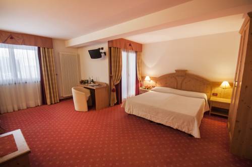 Imagen de la habitación del Hotel Golf, Negheli. Foto 7