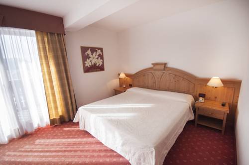 Imagen de la habitación del Hotel Golf, Negheli. Foto 8