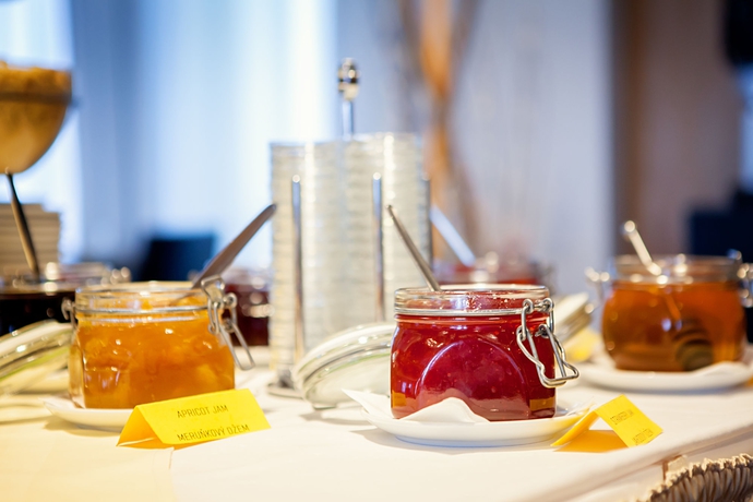 Imagen del bar/restaurante del Hotel Golf Prague. Foto 3