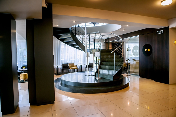 Imagen de los interiores del Hotel Golf Prague. Foto 14