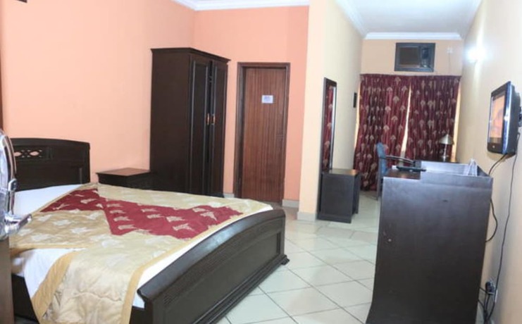 Imagen de la habitación del Hotel Golf Prince. Foto 4