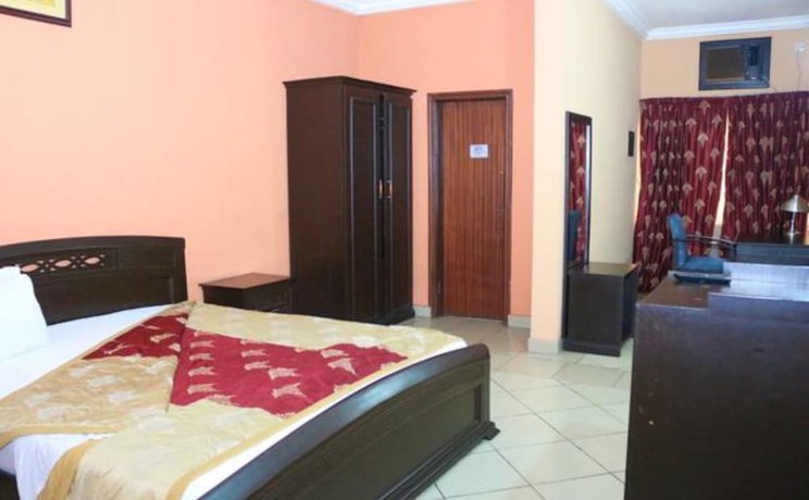 Imagen de la habitación del Hotel Golf Prince. Foto 13