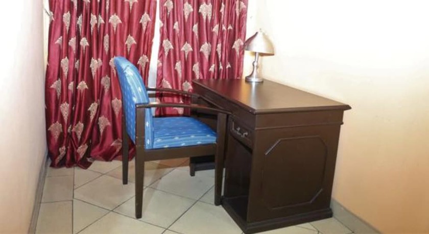 Imagen de la habitación del Hotel Golf Prince. Foto 17