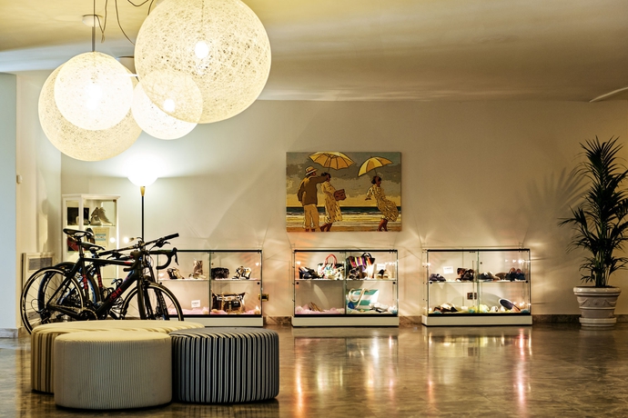 Imagen de los interiores del Hotel Golf Punta Ala. Foto 8