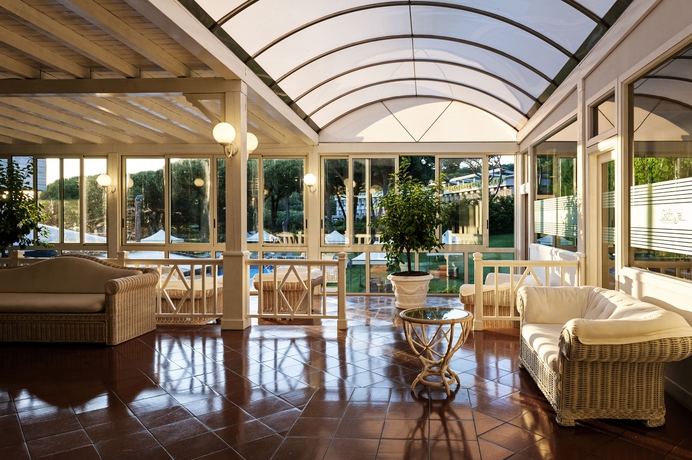 Imagen de los interiores del Hotel Golf Punta Ala. Foto 11