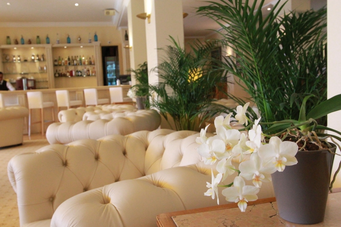 Imagen de los interiores del Hotel Golf Rene Capt. Foto 16