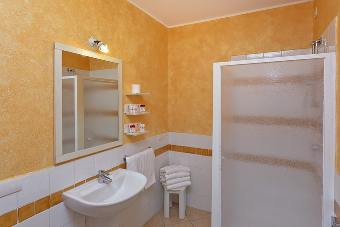 Imagen de la habitación del Hotel Golf Residence, Castelnuovo del Garda. Foto 8