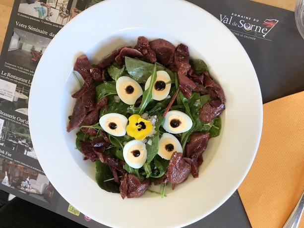 Imagen del bar/restaurante del Hotel Golf Resort Val De Sorne. Foto 9