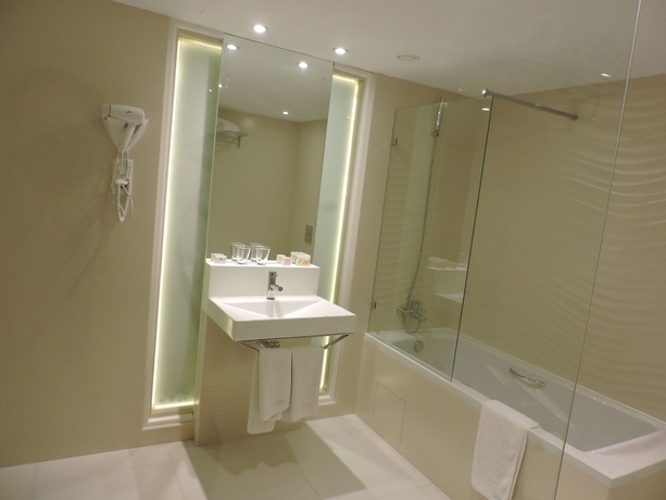 Imagen de la habitación del Hotel Golf Royal. Foto 5