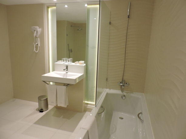 Imagen de la habitación del Hotel Golf Royal. Foto 10