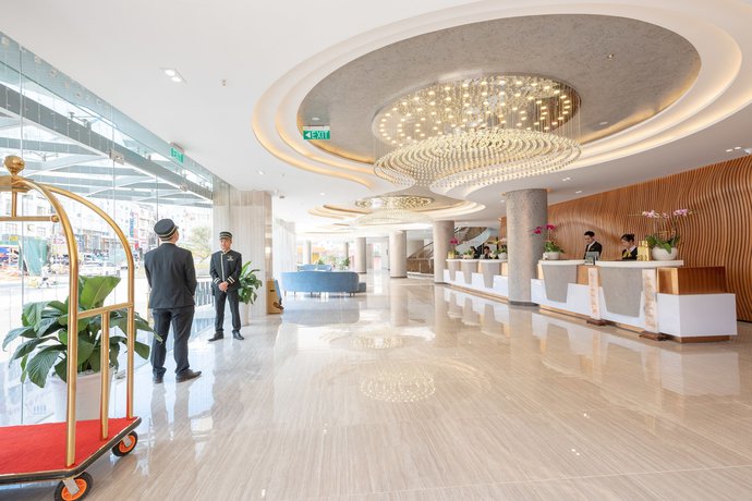 Imagen de los interiores del Hotel Golf Valley. Foto 19