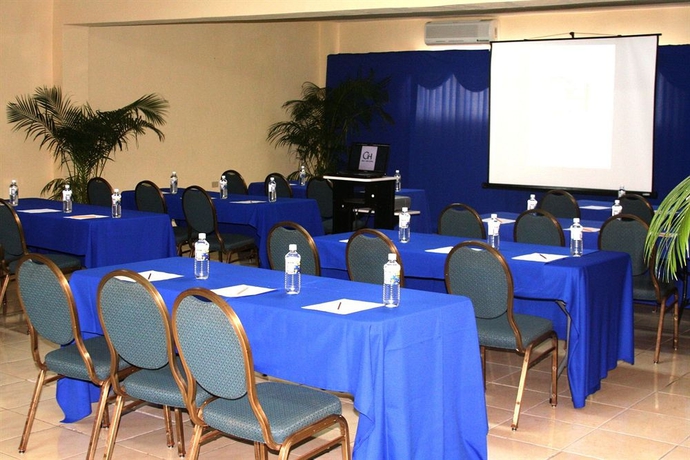 Imagen de los interiores del Hotel Golf View, Mandeville. Foto 8