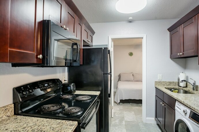 Imagen general del Hotel Golf View Villas Tampa FL. Foto 13