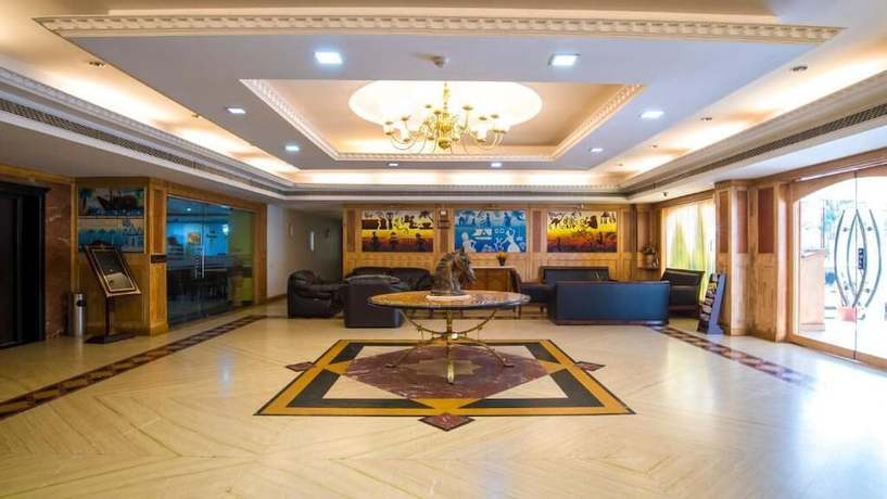 Imagen de los interiores del Hotel Golf View and Suites. Foto 19