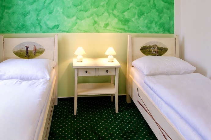 Imagen de la habitación del Hotel Golf and Spa Resort Kunětická Hora. Foto 19