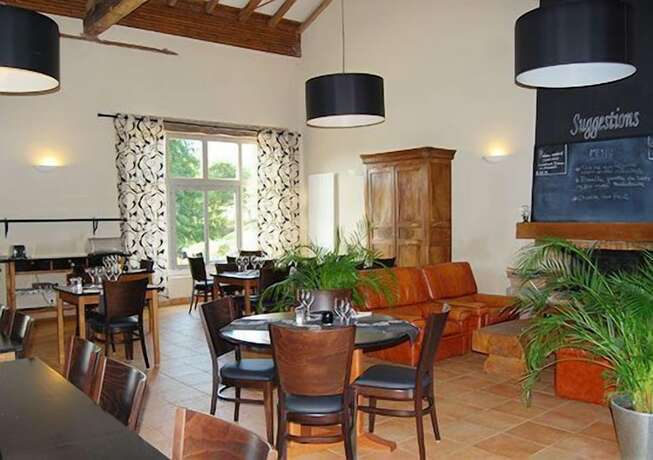 Imagen general del Hotel Golf de Saint Junien. Foto 5