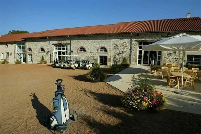 Imagen general del Hotel Golf de Saint Junien. Foto 8