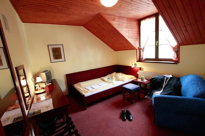 Imagen de la habitación del Hotel Golfer. Foto 12