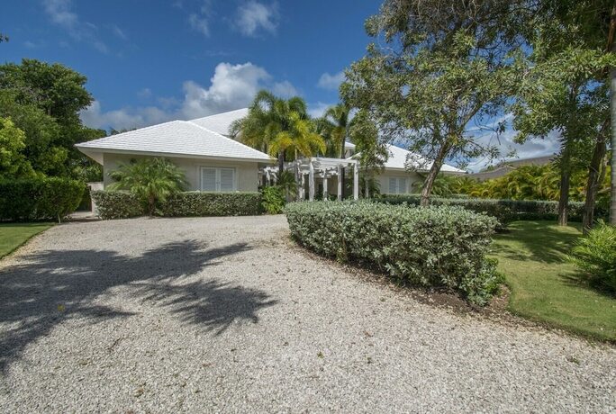 Imagen de la habitación del Hotel Golf-front Villa With Large Spaces Staff and Pool Situated in Luxury Beach Resort. Foto 19