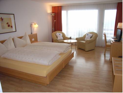 Imagen de la habitación del Hotel Golfhotel Riederhof. Foto 8