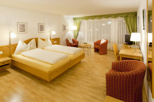 Imagen de la habitación del Hotel Golfhotel Riederhof. Foto 11