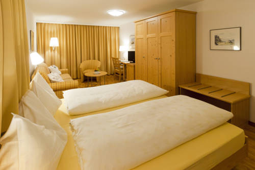 Imagen de la habitación del Hotel Golfhotel Riederhof. Foto 12