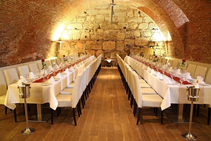 Imagen del bar/restaurante del Hotel Golfhotel Schloss Reichmannsdorf. Foto 8